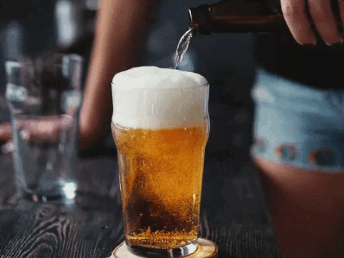 烘焙中常用的酒有哪些?它們有什么區(qū)別?和什么甜點(diǎn)最搭?